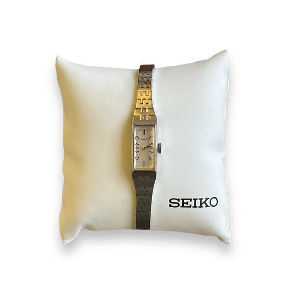 Vintage Seiko Unisex Slim Stainless Watch - Picture 4 of 8